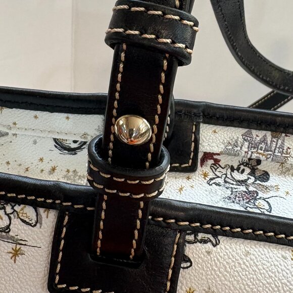 Dooney & Bourke Disney Parks Winter Wonderland Christmas Holiday Tote Purse BNWT - Picture 10 of 13